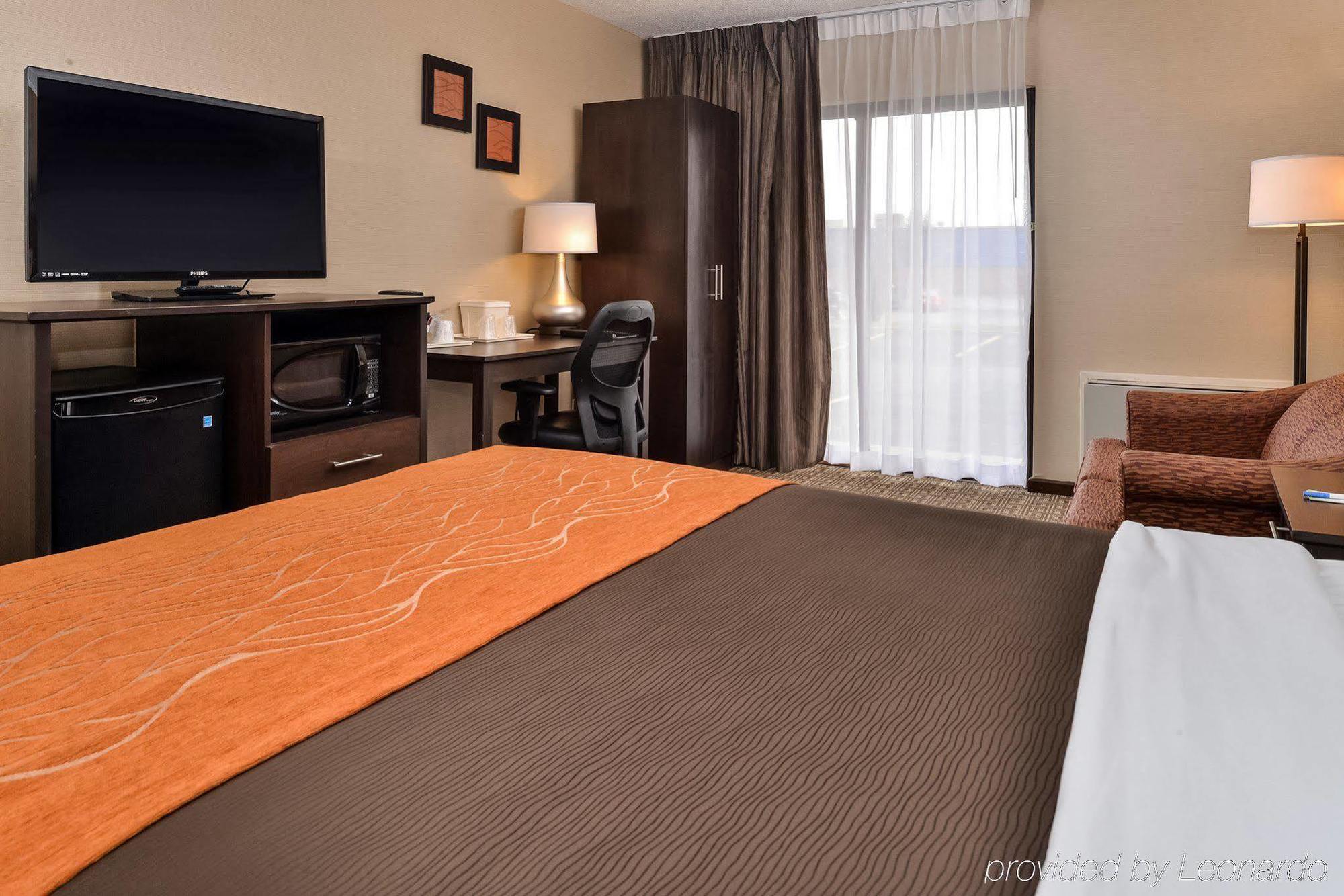 Comfort Inn Brampton Exterior foto